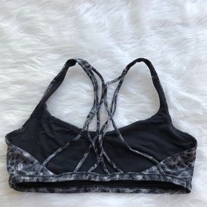 Lululemon Bras Size 6😀